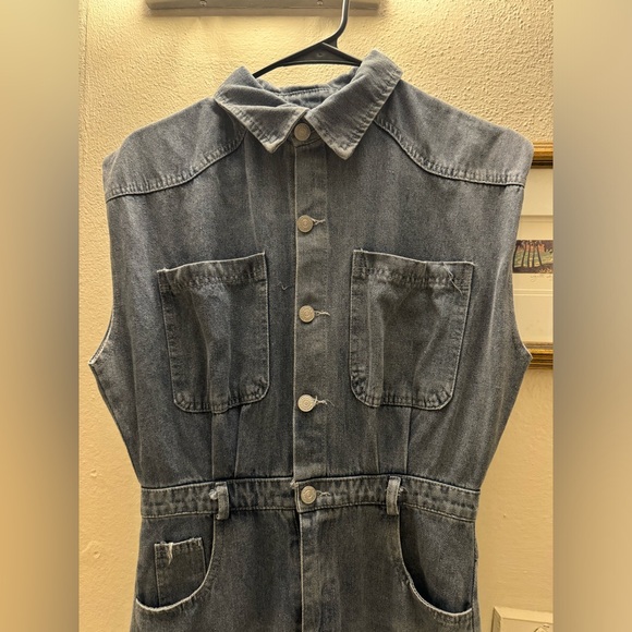 Jean jumper never worn - Picture 2 of 2